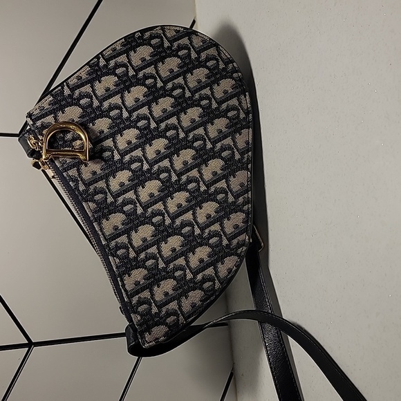 Authentic Dior Saddle bag - Picture 2 of 16